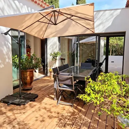 Spacieuse Villa, Environs 10 Min A Pied Des Plages 빌라 *