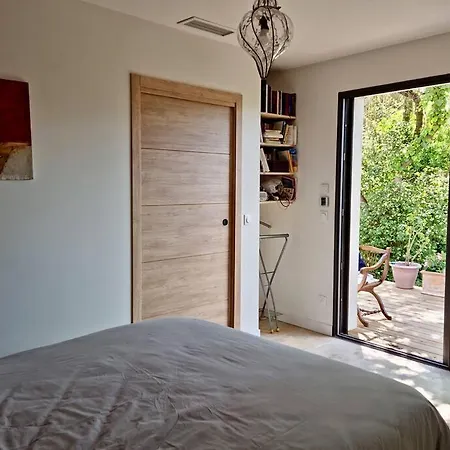 Vila Spacieuse Et Calme, Environ 10 Mn A Pied Des Plages *